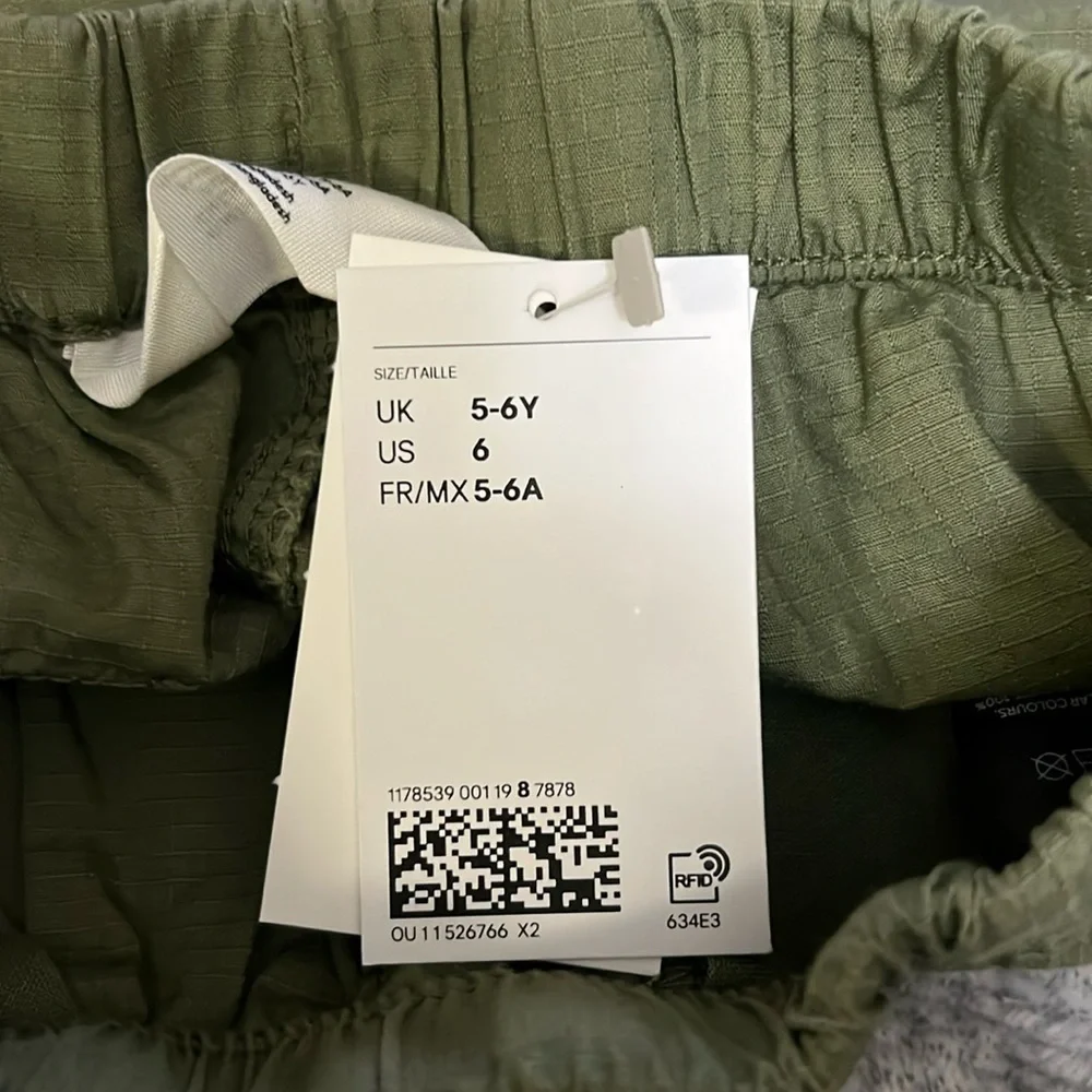 H&M Cotton Cargo Shorts Green - Picture 2 of 7